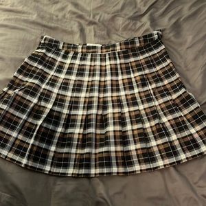 Plaid mini skirt